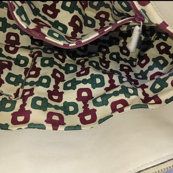 Gucci GG Signature Abbey Tote - Picture 14 of 16
